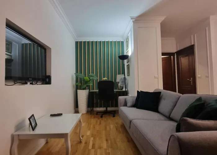 Welcome Old Town & Marina